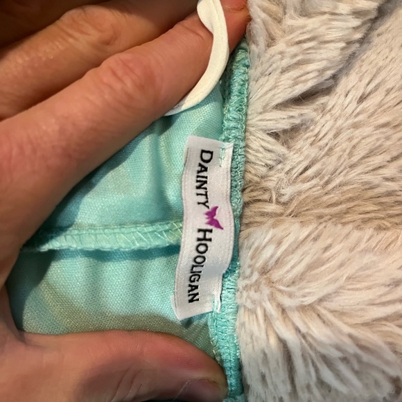 Backless Summer Romper - Picture 3 of 3